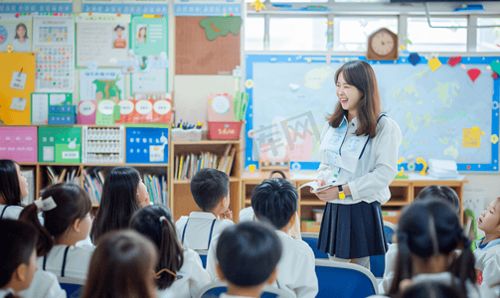 人物形象攝影圖在教育咨詢服務(wù)中的應(yīng)用與價(jià)值